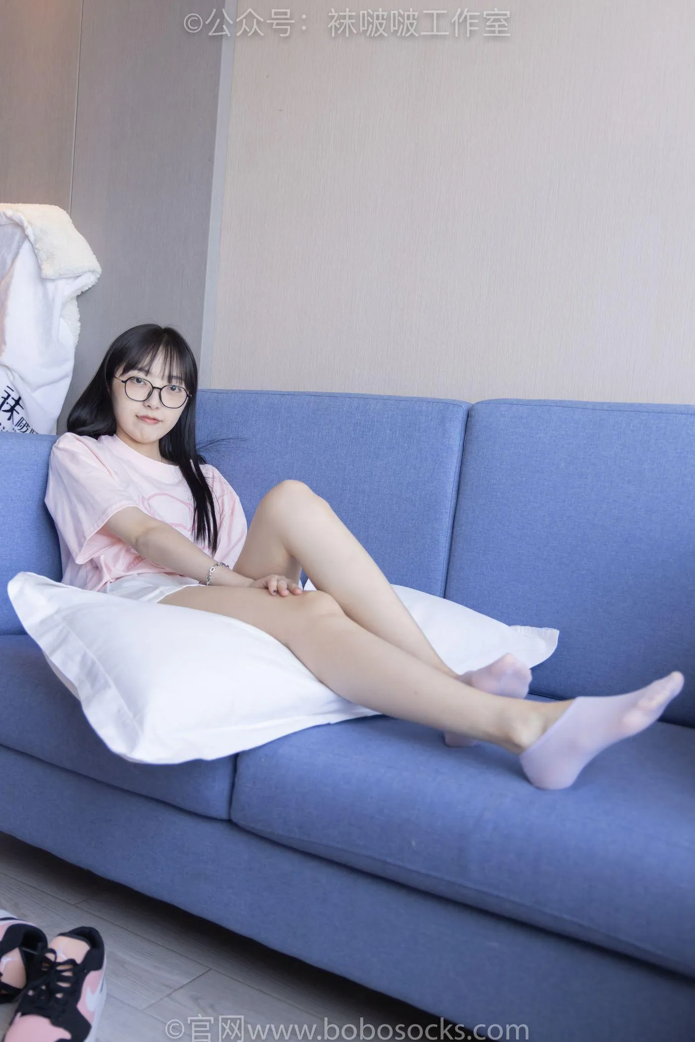 [BoBoSocks袜啵啵]NO.091 稚予-板鞋、淡粉色船袜、黑色船袜、裸足 [148P]插图6